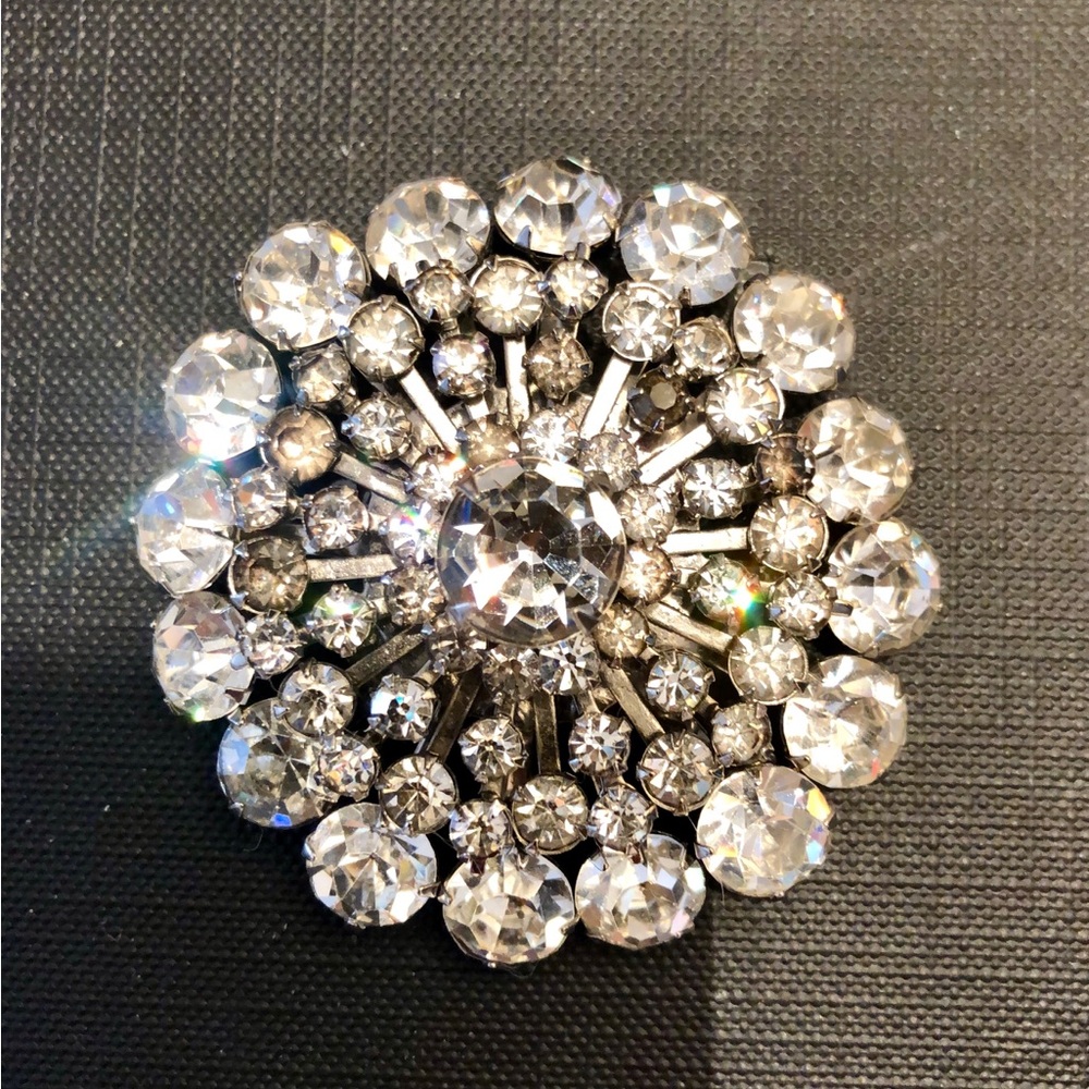 ✨Vintage Rhinestone Starburst Brooch✨